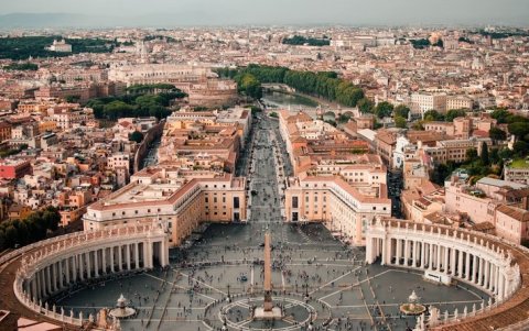 La Ciudad del Vaticano es el país más pequeño del mundo, con tan solo 44 hectáreas.