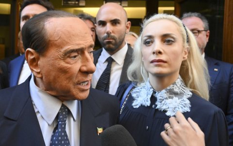 Y es que Berlusconi, en los años gloriosos del Milan, quiso expandir la marca del club
