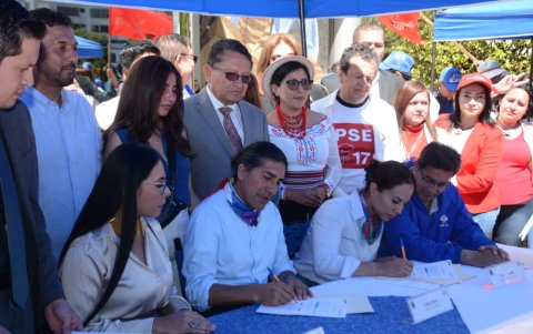 El binomio Pérez - Abad fue uno de los últimos en inscribirse, lo hicieron un día antes que finalice el plazo.