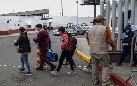 El flujo de la ciudad ha llevado a que la ciudad optara por enviar a inmigrantes a hoteles al norte del estado de Nueva York