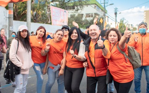Hidalgo en la campaña de Izquierda Democrática en las seccionales de febrero de 2023.