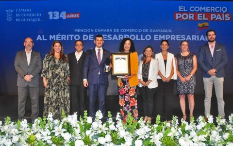 Compañía. Holcim recibió la Mención al Mérito de Desarrollo Empresarial.