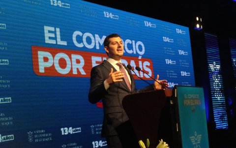 Aniversario. Miguel González, presidente de la Cámara de Comercio de Guayaquil, en el discurso por los 134 años del gremio.