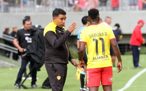 César Farías ganó la LigaPro 2022 con Aucas.