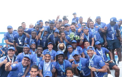 La Hormiga Paredes tiene corazón azul. Fue  campeón con Emelec en 2017.