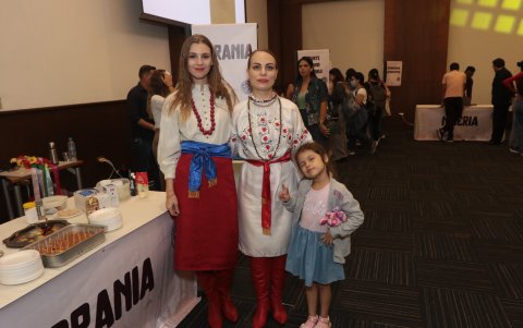 María Pokrovskaya, Oleksandra Danilchenko y Amelia Espinoza.