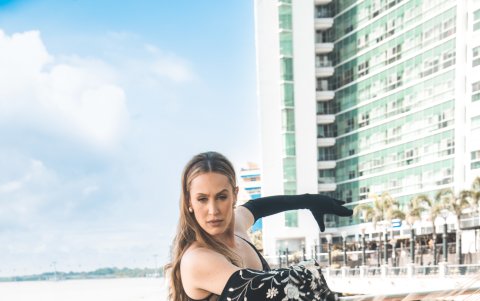 La artista trae a Ecuador un espectáculo en el que repasa su vida en las tablas.