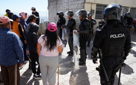 Pueblo. La gente del barrio exigía que las personas de dudoso proceder abandonen el lugar