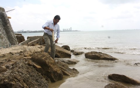 El oceanógrafo Johnny Chavarría confirmó que la temperatura continúa caliente en el agua y no está en la temperatura habitual de este mes.