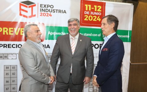 Juan Carlos Navarro, Francisco Jarrín y Luis Alberto Salvador.