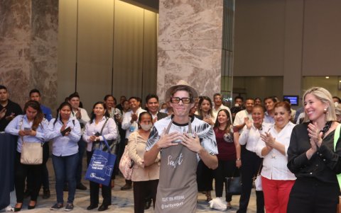 Alexander Macías ganó como emprendimiento original.