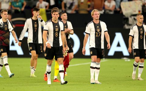 El desconcierto de los jugadores teutones fue evidente. El 16 de junio ya perdieron 0-1 ante Polonia, por lo que los dirigidos por Hans-Dieter Flick fueron criticados.