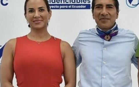 Nory Pinela junto a Yaku Pérez en la Universidad Ecotec