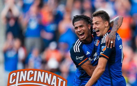 Marco Angulo (i), mediocentro del Cincinnati de la MLS.