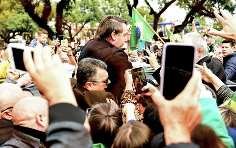 Lo ssequdores de Bolsonaro le dan su respaldo ante el juicio que enfrenta.