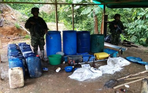 El Ejército Nacional halló y destruyó tres pequeñas superficies empleadas para el procesamiento de alcaloides