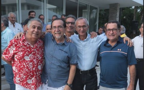 Enrique Moncayo, Bolívar Albán, Roberto Díaz y Gustavo Chávez.
