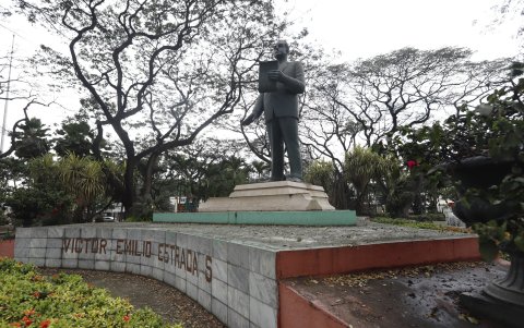 La zona del monumento a Víctor Emilio Estrada también requiere de mayor intervención.