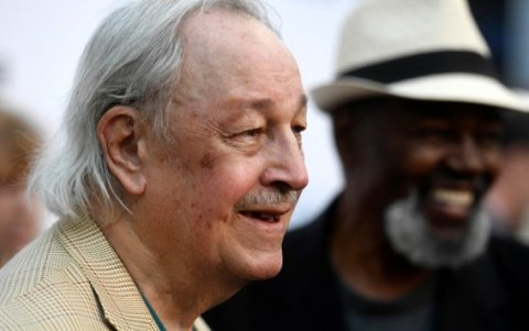 El intérprete murió en California.