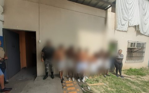 Un operativo policial, en conjunto con los guías penitenciaros, ayudó en su recaptura.