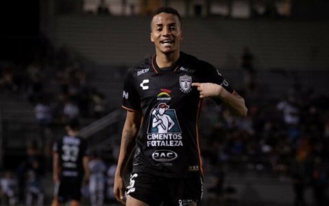 Byron Castillo fue presentado el 16 de junio como refuerzo de los Tuzos.