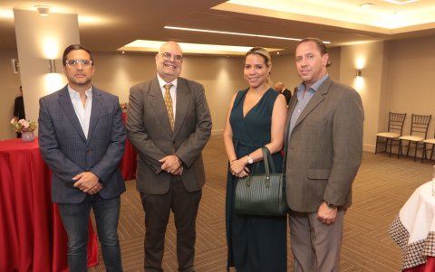 Roberto Kury, Pedro Huerta, Karla de Guzmán y Ricardo Guzmán.