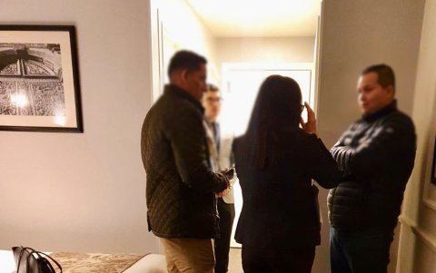 Operativo. En octubre de 2022, la Policía allanó una habitación de hotel y las oficinas del exministro Xavier Vera y detuvo a Adrian Alfonso Zamora Villamar.
