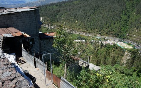 Al borde. Se sitúan al filo de una ladera y en caso de reubicación municipal no se oponen, pero también hay quienes hacen exigencias.