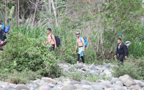 Trochas. Las personas encuentran cuerpos en medio de la selva