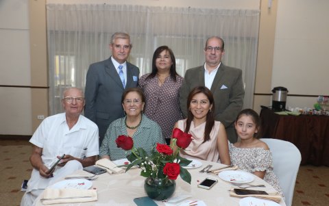 Paolo Ambrosini, Eliana de Ambrosini, Giovanni Ambrosini, Guido Longo, Susana de Ambrosini, Edith de Ambrosini y Luciana Ambrosini.