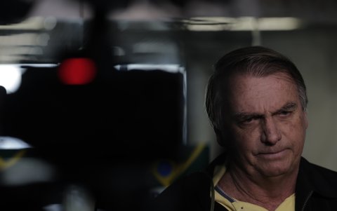 El expresidente de Brasil, Jair Bolsonaro, llega hoy 29 de junio  al aeropuerto Santos Dumont, en Rio de Janeiro (Brasil).