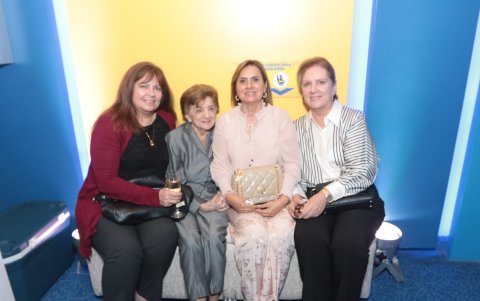 Martha Cecilia Montalvo, Martha Laniado, Mercedes y María Victoria Neira.