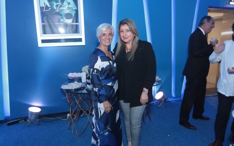 Vicky Alcívar y Sandra Santos.