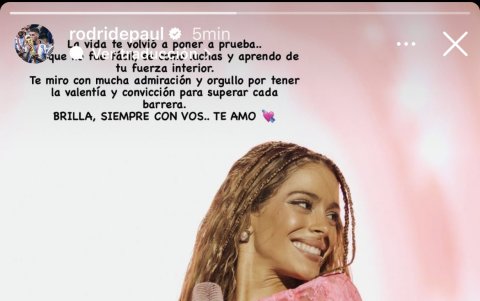 Historia de Rodrigo De Paul a través de su Instagram apoyando a su novia.