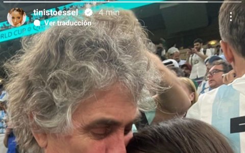 Tini junto a su padre a través de sus historias de Instagram.