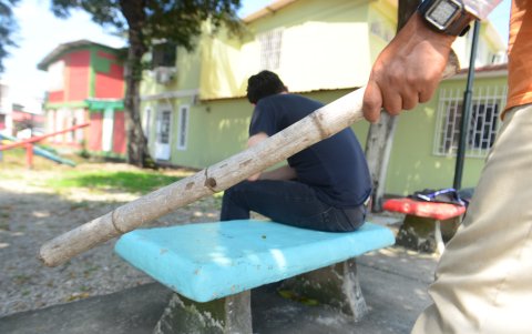 Ilustración. El vecindario está listo ante cualquier sospechoso