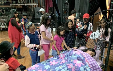 Una obra que invita a sentir la muerte como parte natural de la vida.