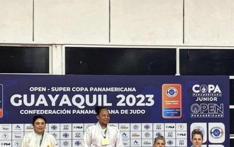 La mamá de Michael, Katty Hurtado (c), casi al mismo tiempo que Morales vencía a Griffin, ganaba el oro en el Sudamericano de Judo de veteranos que se disputó en Guayaquil.