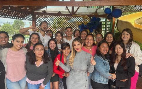 La candidata Lorena Brito recorre Pichincha y habla con jóvenes