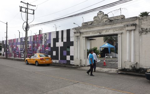 Sitio. Fachada del Archivo Histórico del Guayas, en el norte de Guayaquil.