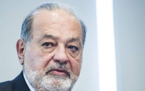 Carlos Slim controla América Móvil, el mayor operador de telefonía móvil de América Latina.