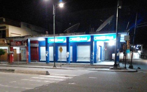 La avenida Los Daulis, en el cantón, 'muere' prácticamente a las 19:00. En el pasado, era viva y comercial.