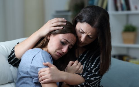 No es un síntoma colateral de alguna psicopatología.