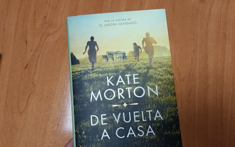 'De vuelta a casa' es una novela publicada por la editorial Suma.