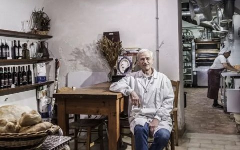 Vista al interior de la panadería.