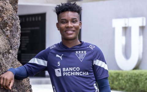 Zambrano podría irse a Europa.