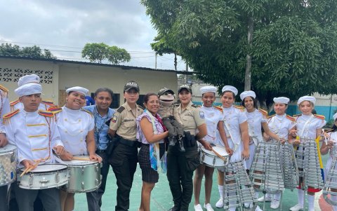 El personaje Paquito Policía fue parte de las actividades realizadas en las unidades educativas.