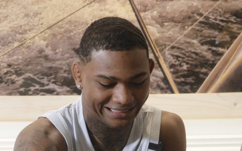 Encebollado con sabor a victoria. La Araña mantiene su invicto como profesional (15-0)