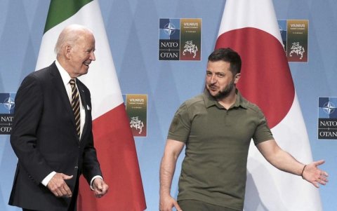 Acto. El prtesidente de Estados Unidos, Joe Biden y el de Ucrania Volodímir Zelenski