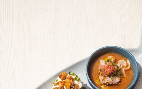 Entre las novedades de la central por este mes figura esta bandera.